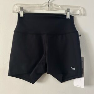 NWT- ALOYOGA 5" high waisted shorts, Black size S (4-6)